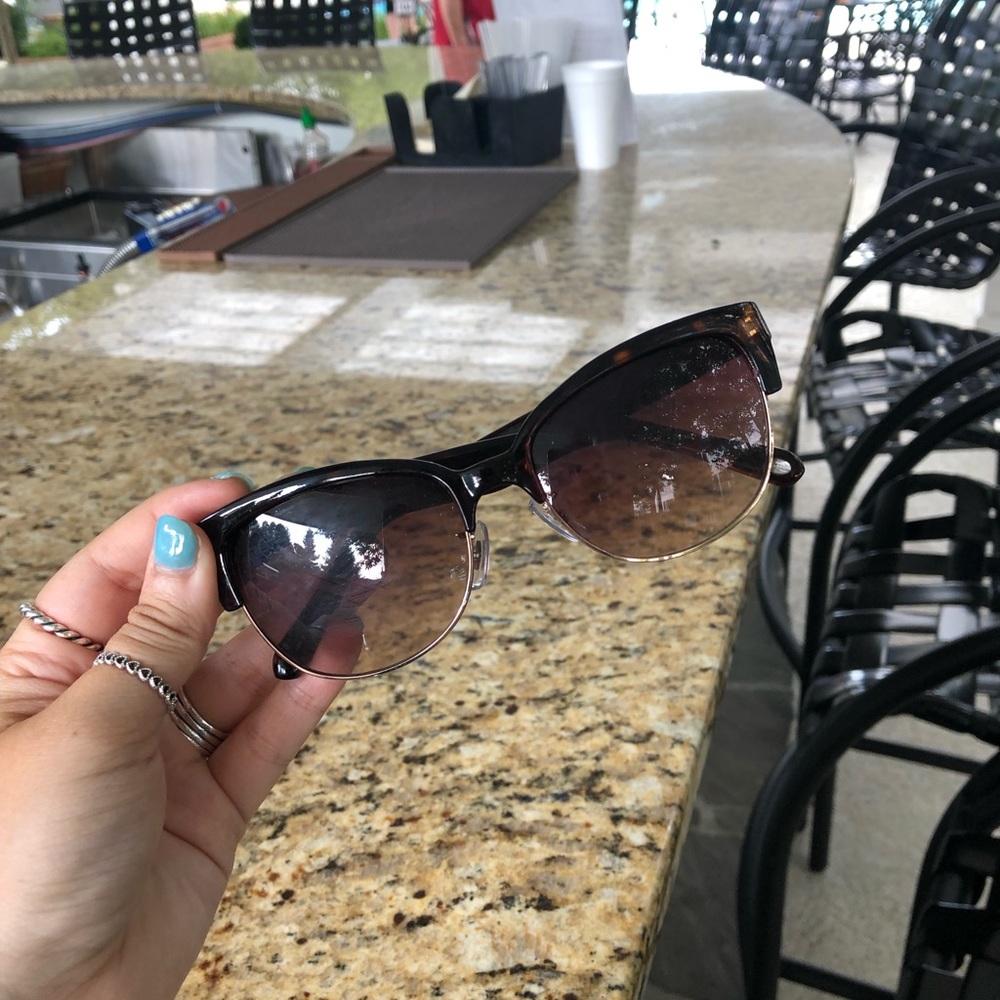 Fossil Sunglasses - image 4